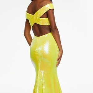 Elegant Yellow Off-Shoulder Prom Dress